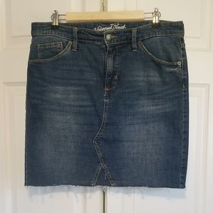 Universal Threads Distressed Jean Skirt
